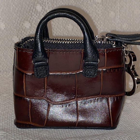 *SOLD*🆕 Brighton Mini Croc keyChain - Picture 3 of 13